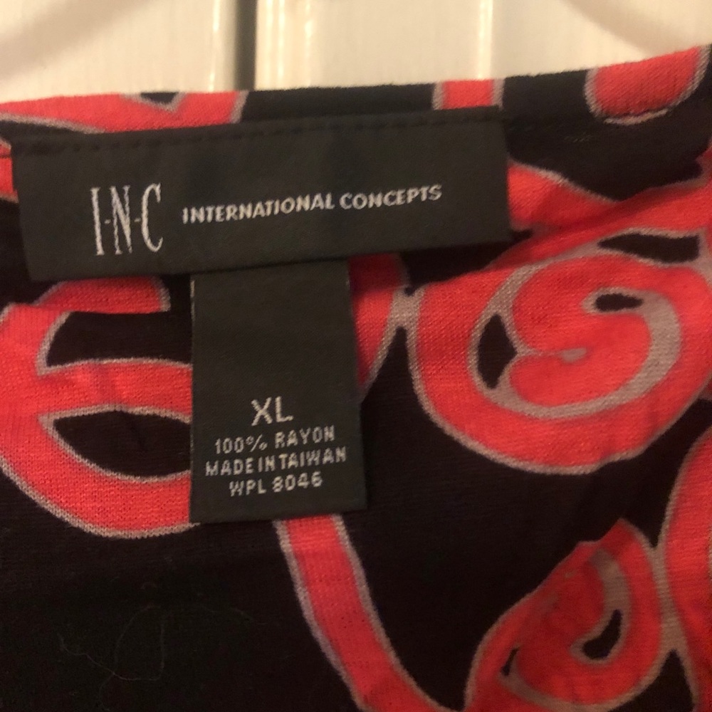 International concepts top size XL - Picture 2 of 2